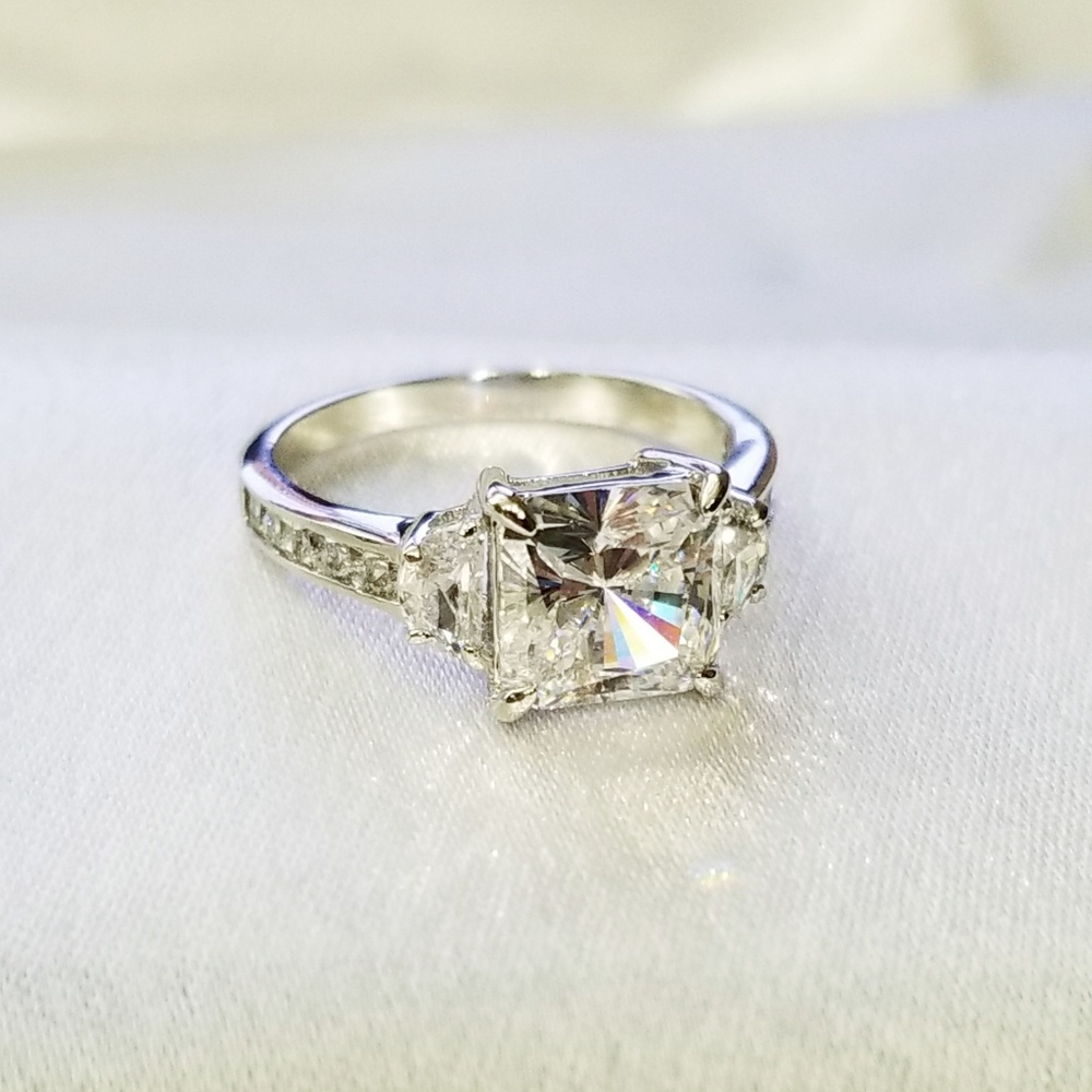 🦋 Real 925 Sterling Silver Princess Cut Ring, size 8 - Picture 2 of 7